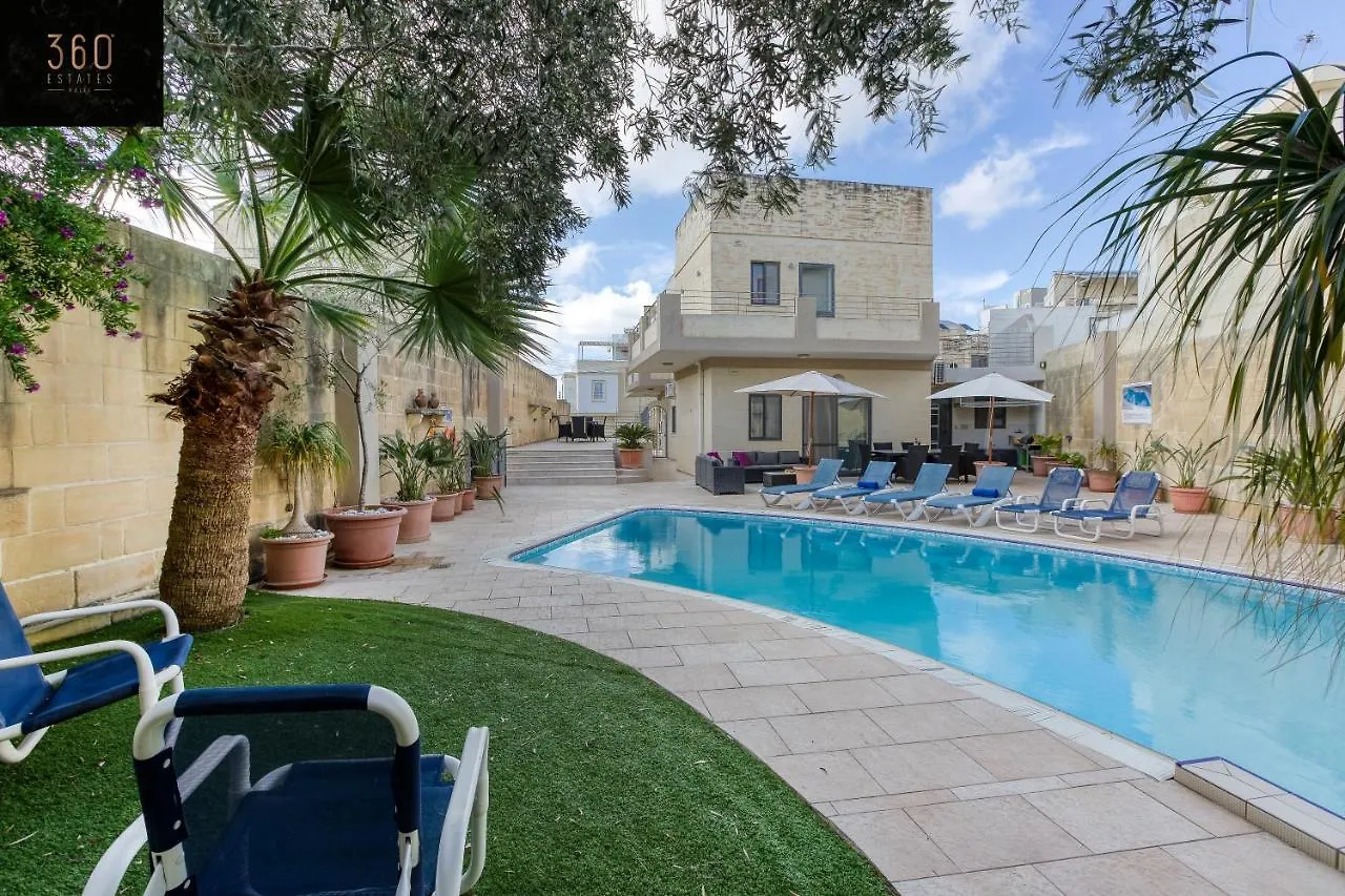 A Beautiful 4Br Villa With Private Pool & Deck By 360 Estates Naxxar
