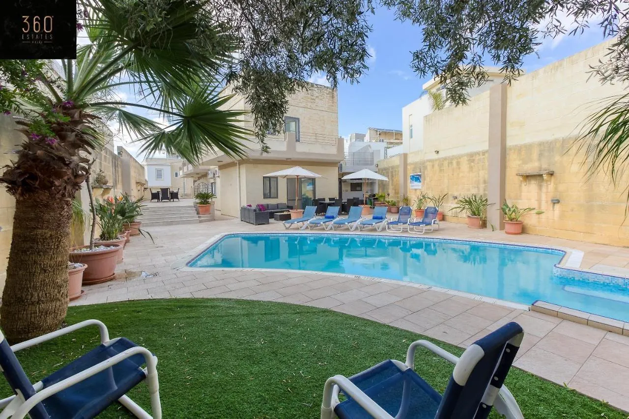 A Beautiful 4Br Villa With Private Pool & Deck By 360 Estates Naxxar Malta