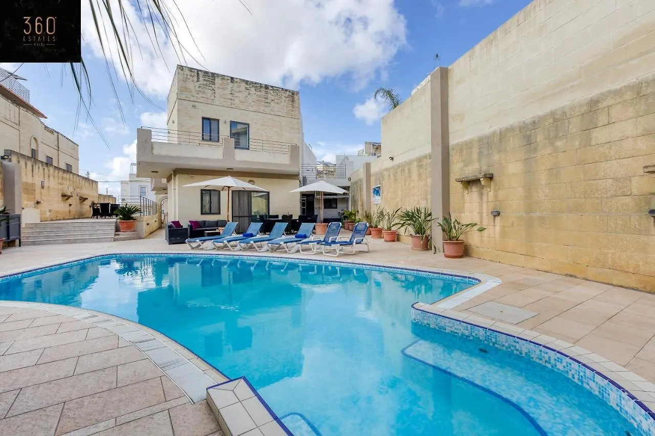 A Beautiful 4Br Villa With Private Pool & Deck By 360 Estates Naxxar