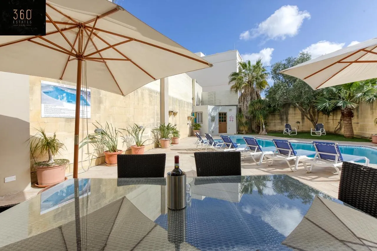 Apartment A Beautiful 4Br Villa With Private Pool & Deck By 360 Estates Naxxar