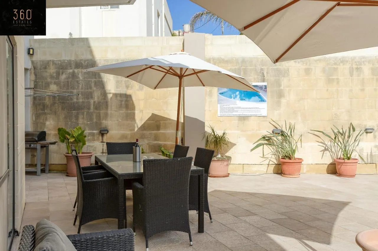 Apartment A Beautiful 4Br Villa With Private Pool & Deck By 360 Estates Naxxar