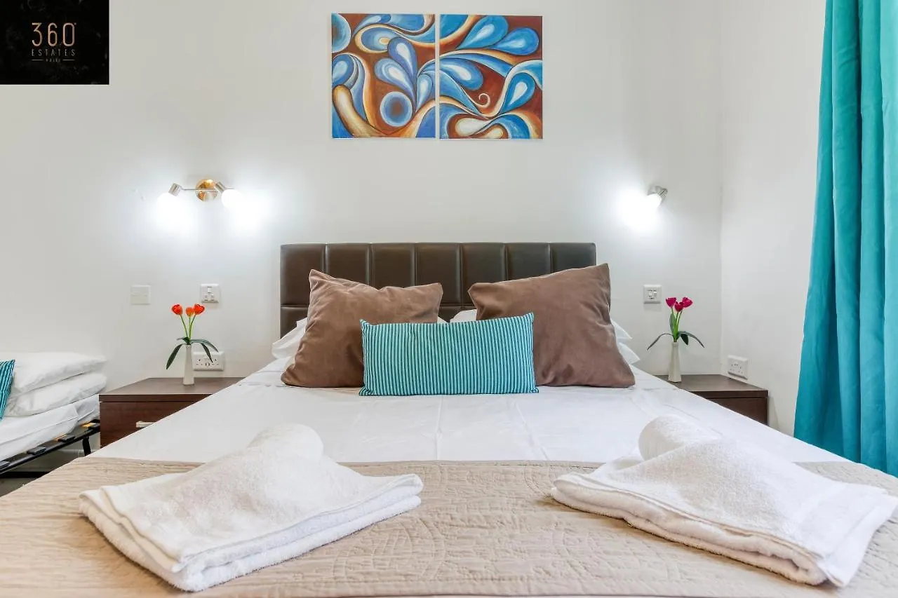 Apartment A Beautiful 4Br Villa With Private Pool & Deck By 360 Estates Naxxar