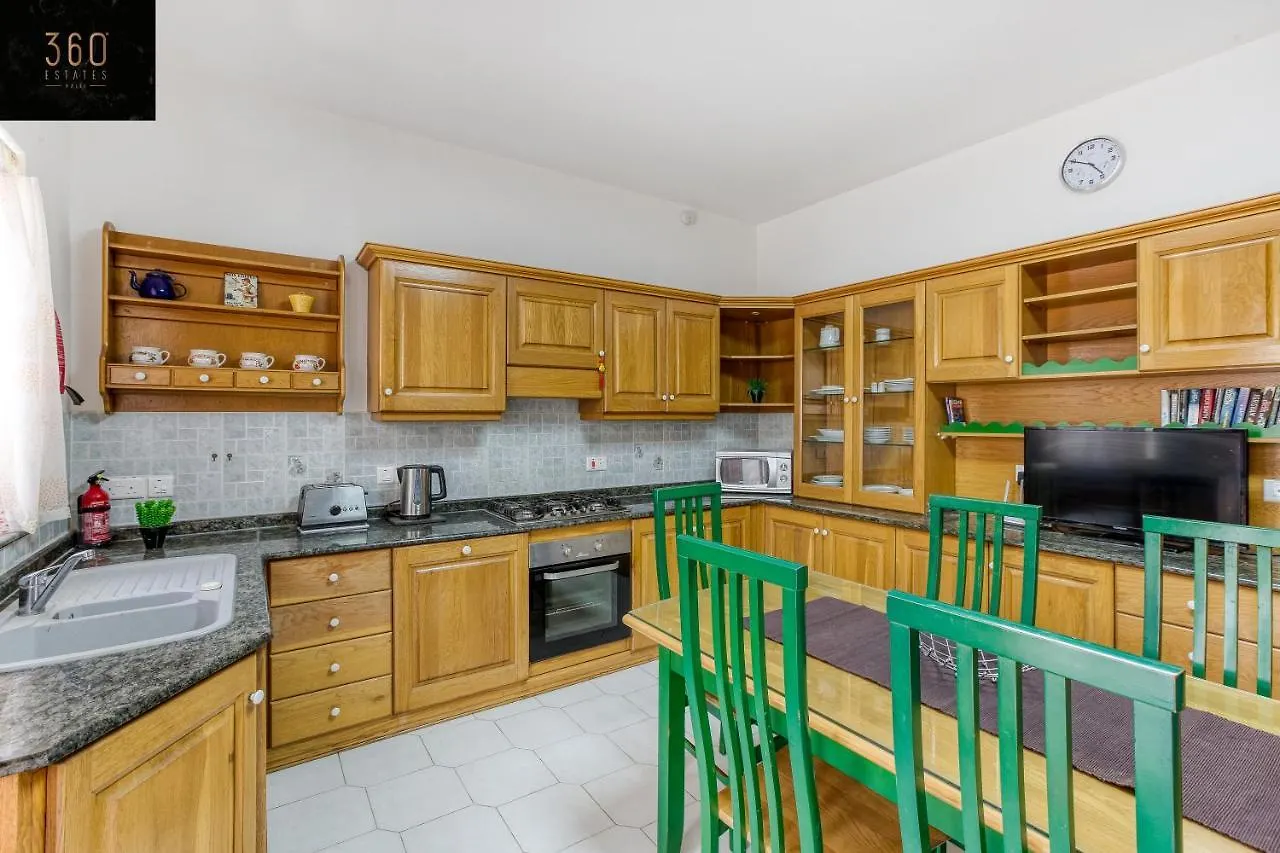 A Beautiful 4Br Villa With Private Pool & Deck By 360 Estates Naxxar 0*,  Malta