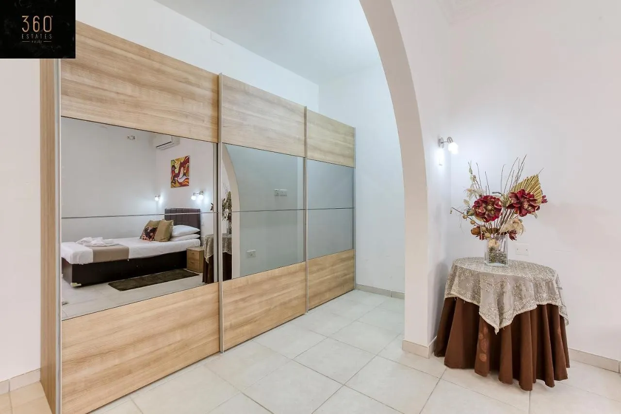 A Beautiful 4Br Villa With Private Pool & Deck By 360 Estates Naxxar